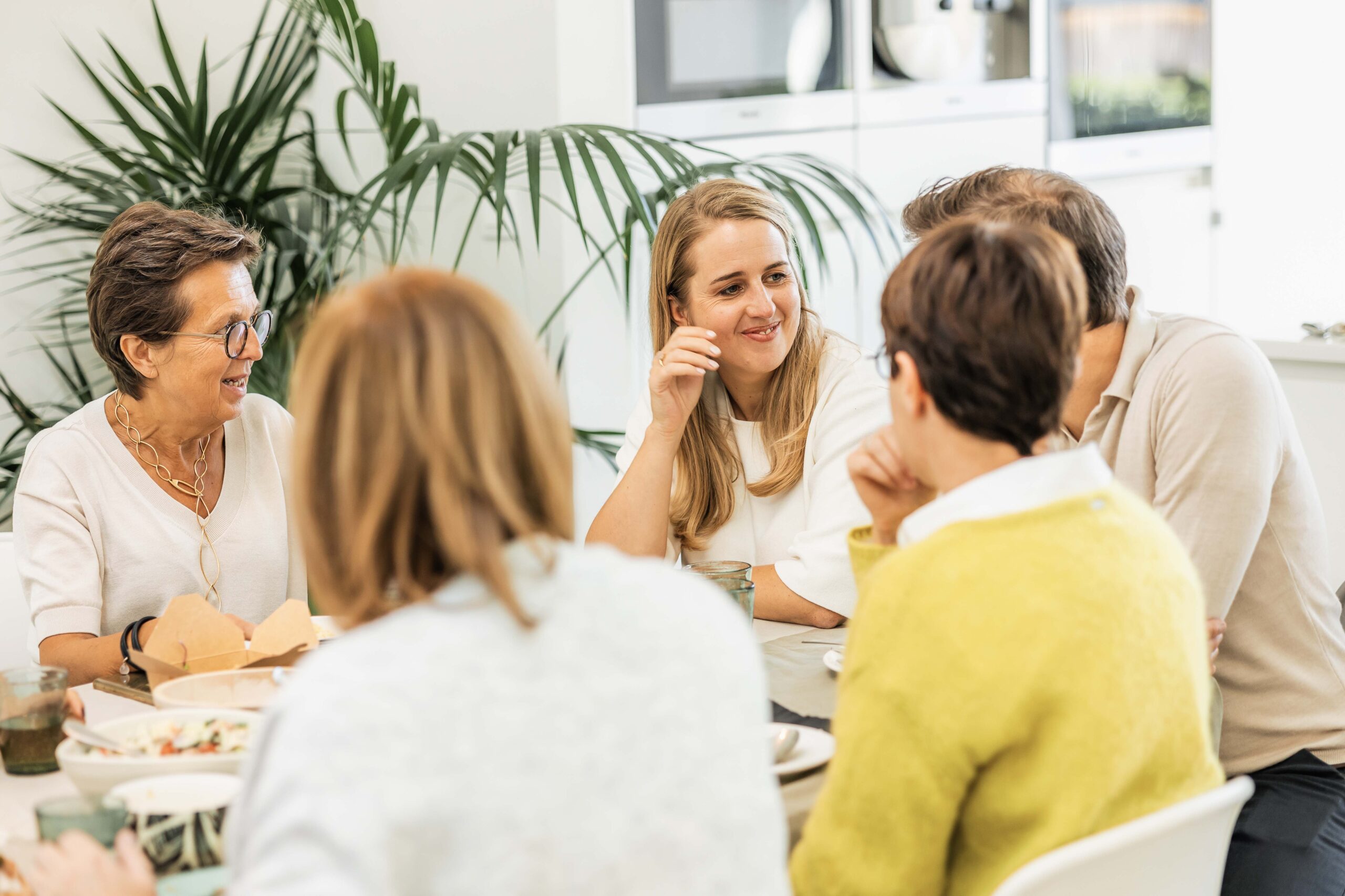 Group discussion at attendo professional
